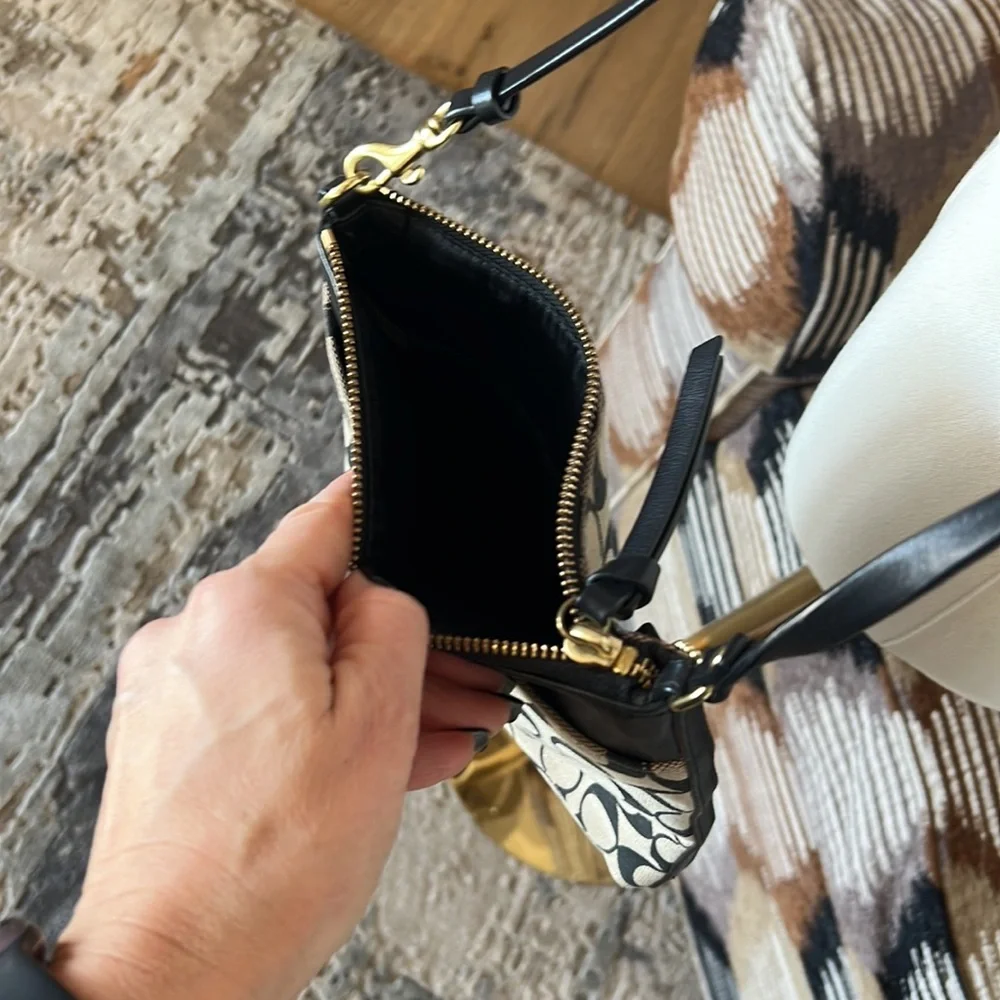 Coach North/South Signature Swingpack Crossbody